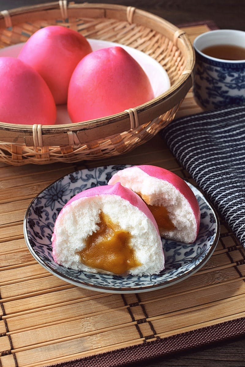 Lotus seed bun